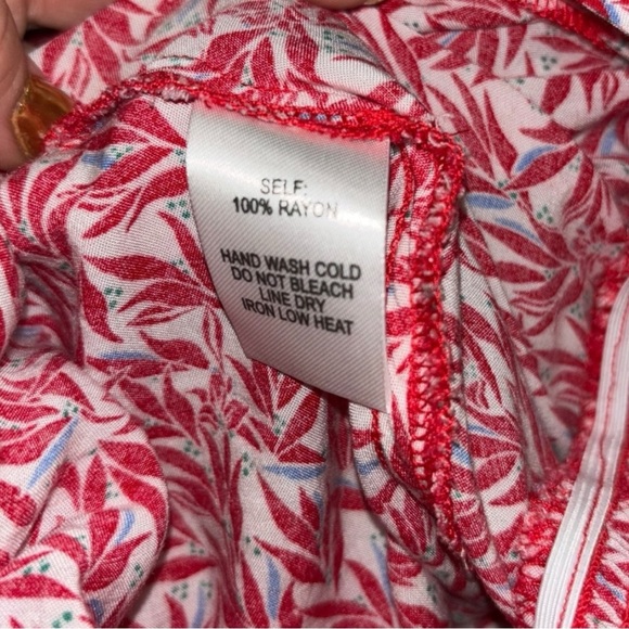 Lulu’s Dondi Red and White Floral Print Tie-Front Short Sleeve Romper - Picture 4 of 4